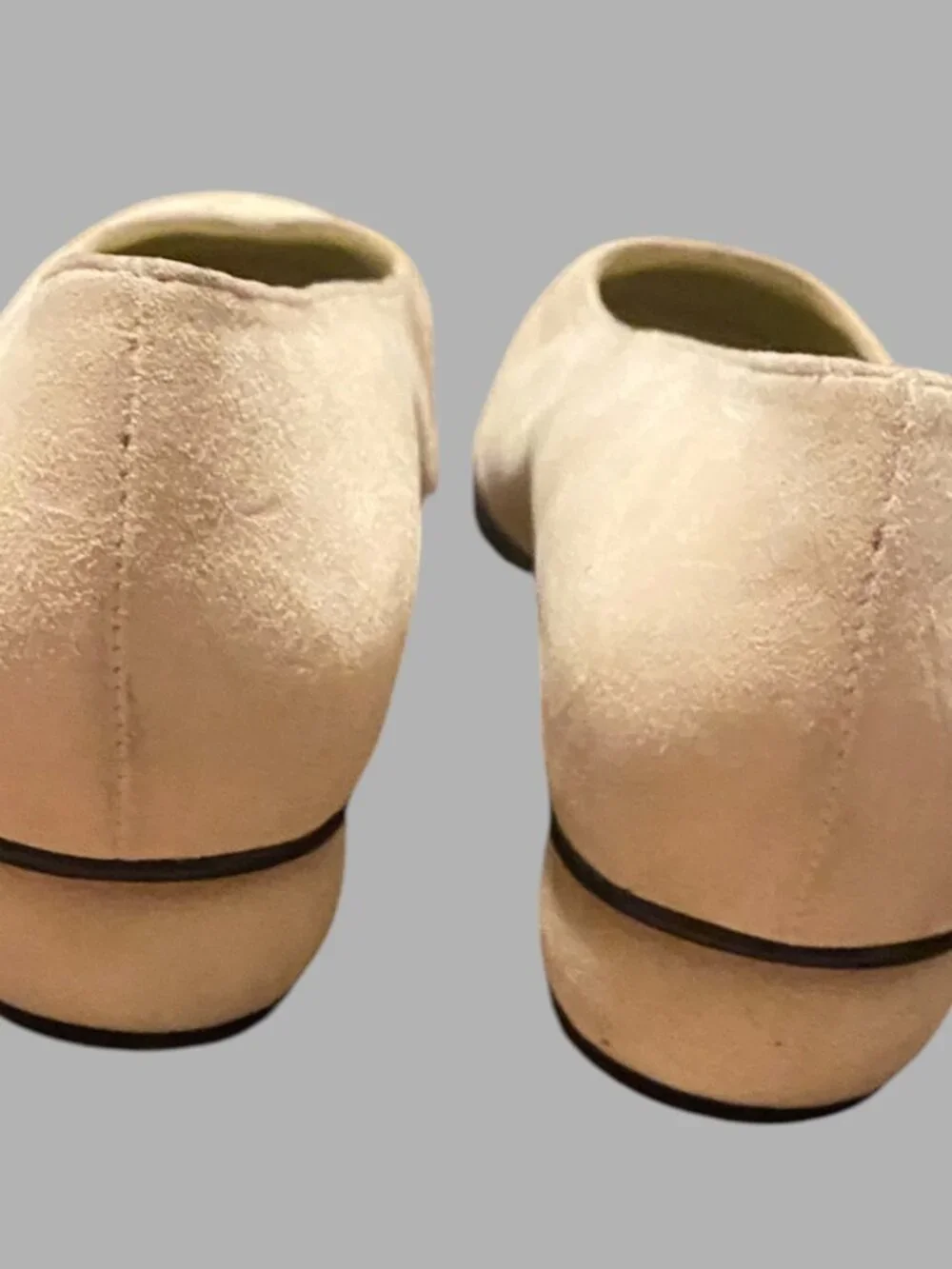 Vintage Bis Charles Jourdan Cream Suede Low Heels 8.5